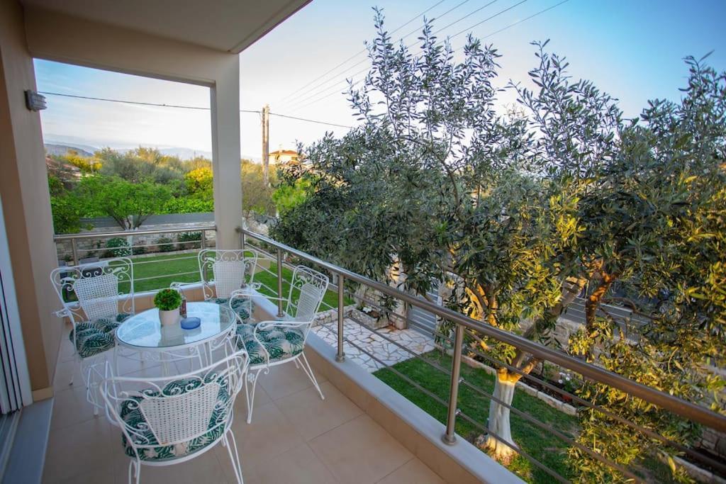 Fou'S Luxury Apartment Nafpaktos Luaran gambar
