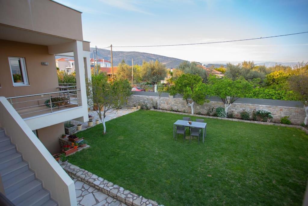 Fou'S Luxury Apartment Nafpaktos Luaran gambar